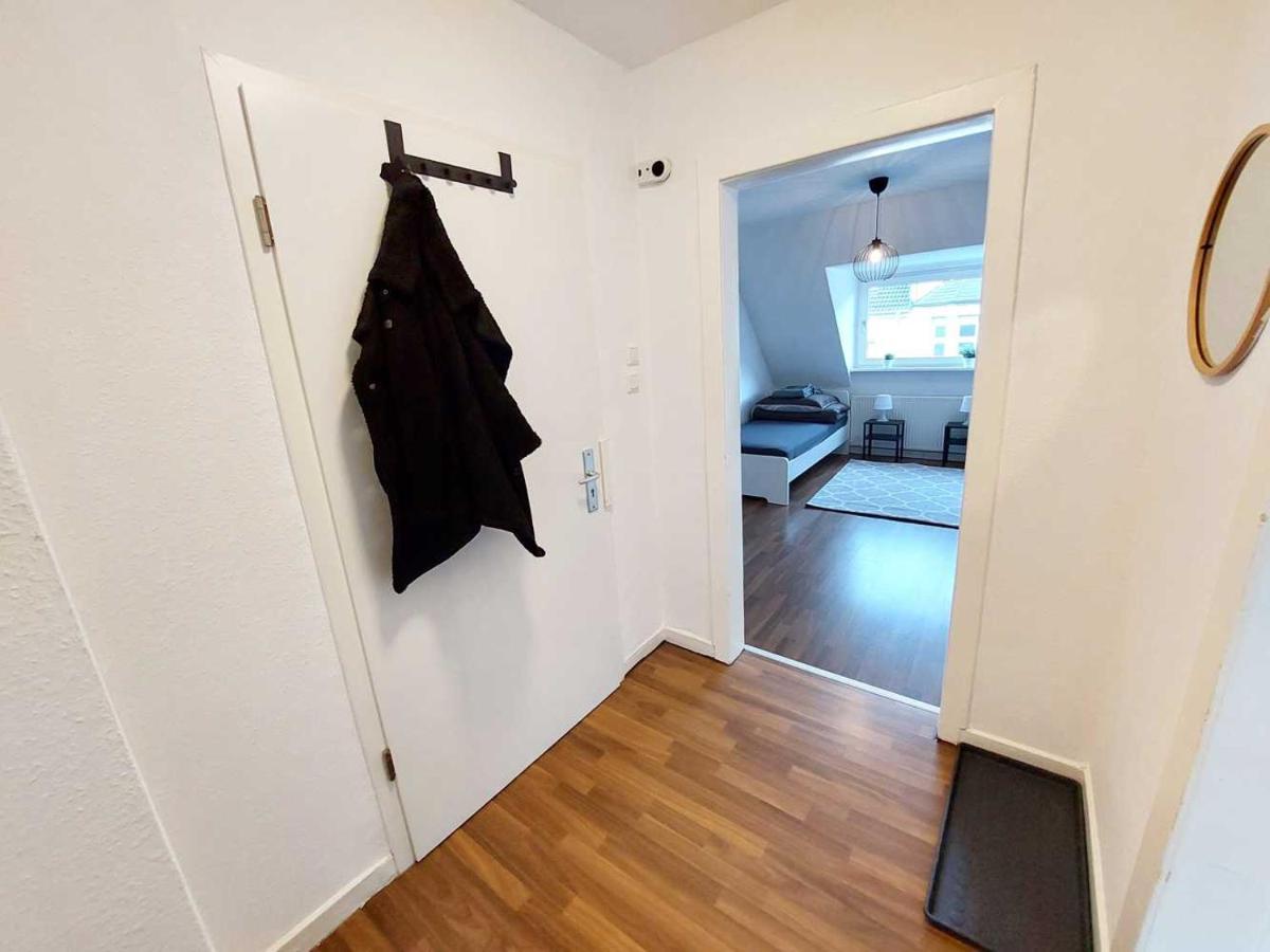 Cozy Apartment With Garden In Gelsenkirchen Bagian luar foto