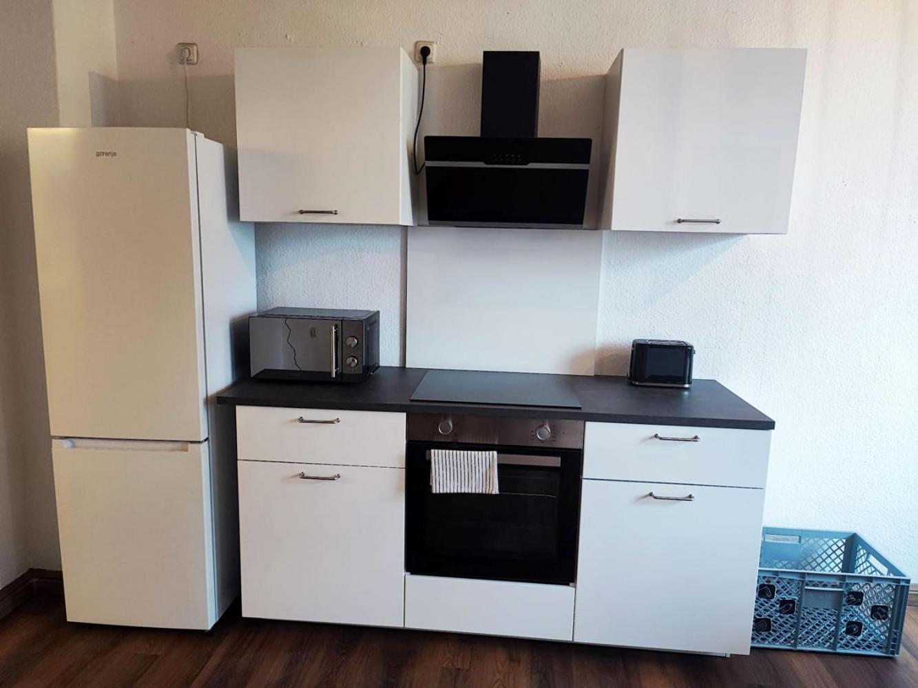 Cozy Apartment With Garden In Gelsenkirchen Bagian luar foto